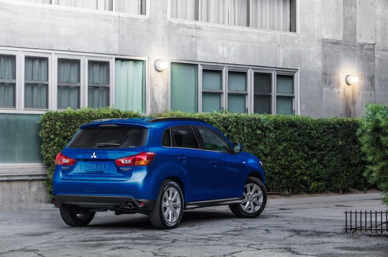 2015-mitsubishi-outlander-sport-se-rear-three-quarters copy