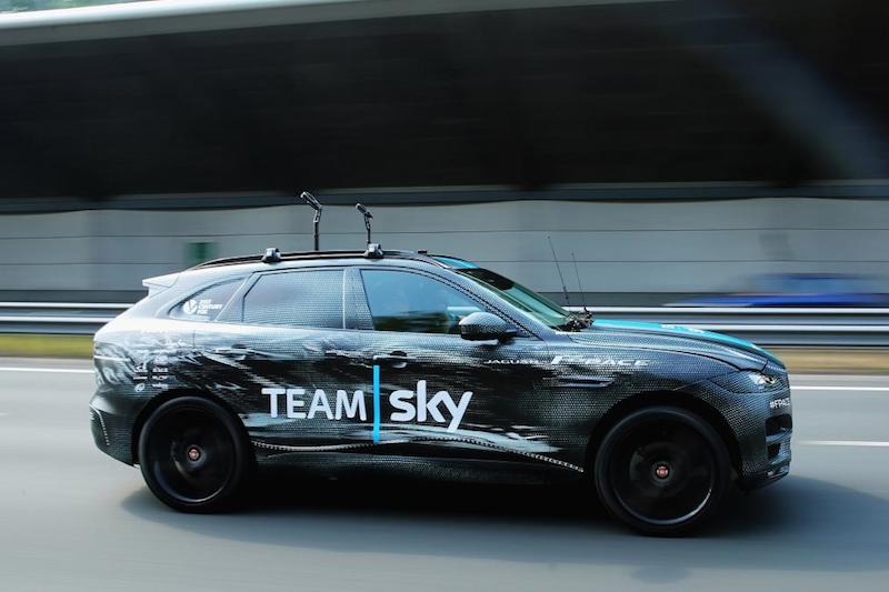 jag_f-pace_tdf_team_sky_image_040715_02_113111 copy