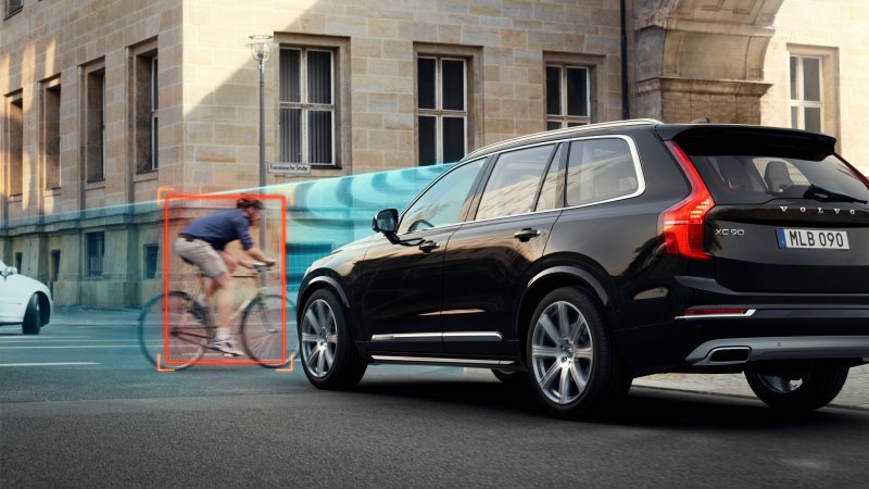 150803_The_all_new_Volvo_XC90_Cyclist_Detection