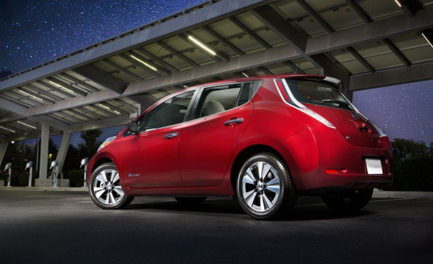 2016-Nissan-Leaf