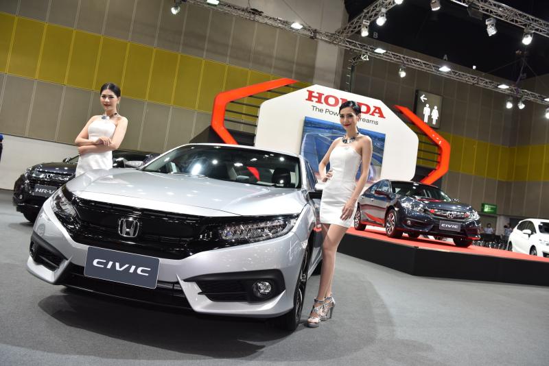 Fast Auto Show Thailand 2016_Honda Lady Honda Civic