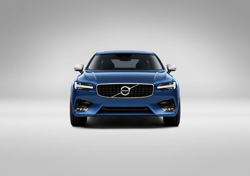 Volvo S90 R-design Studio