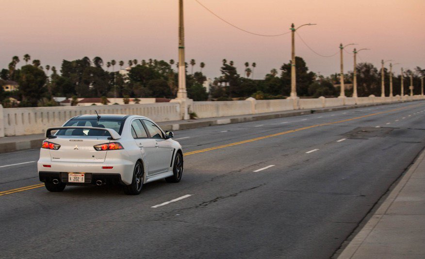 2015-Mitsubishi-Lancer-Evolution-Final-Edition-104-876x535