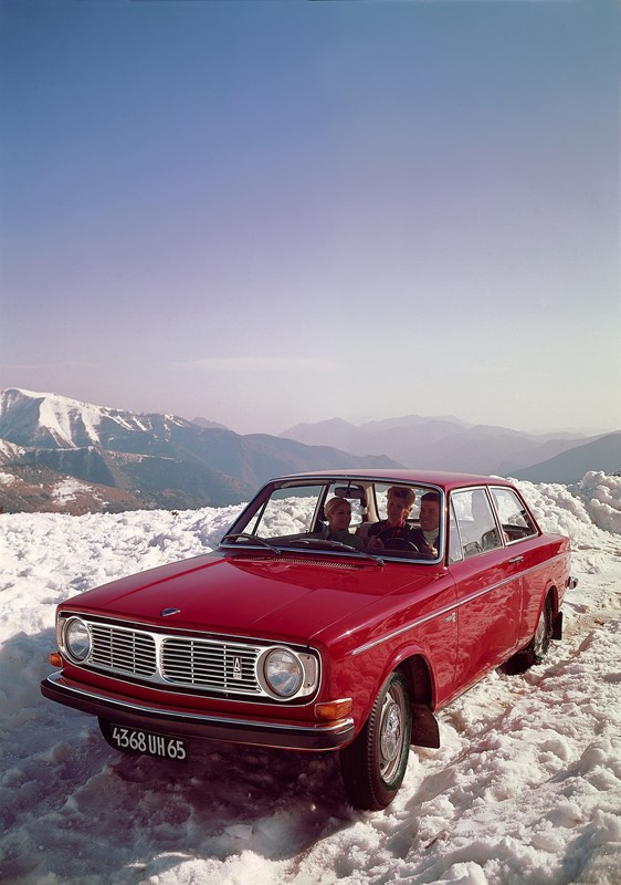 5780_Volvo_142_S