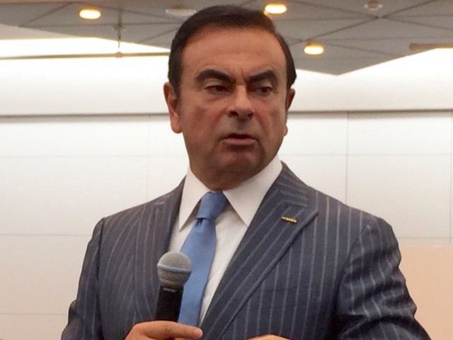 nissan-ceo-carlos-ghosn-at-the-2015-tokyo-motor-show_100532487_m