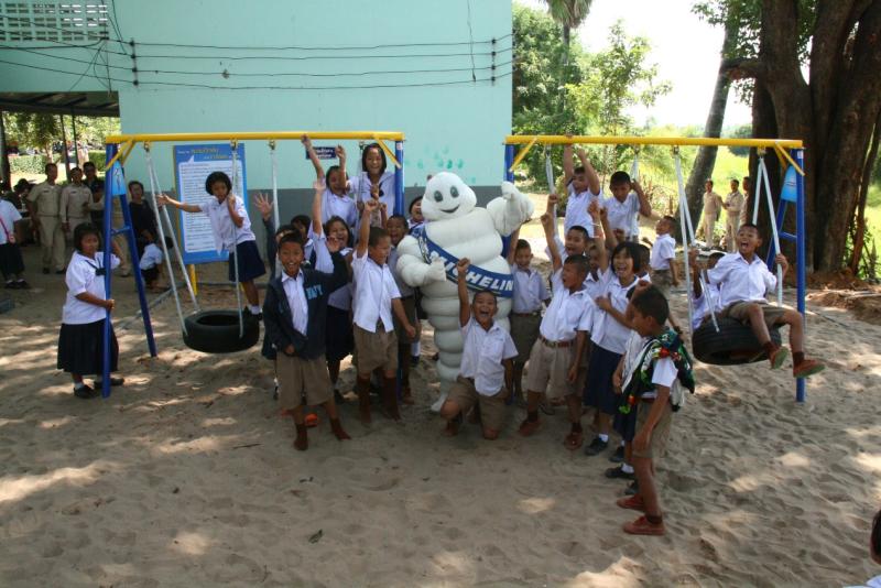 3_playground_amnajcharoend_airchiefmarshallprajin_07112016