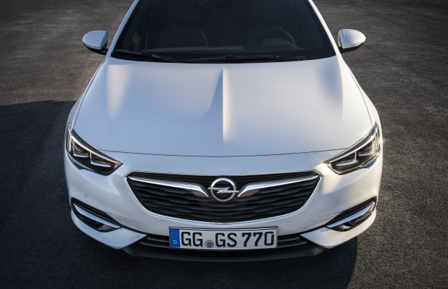 2017-opel-insignia-grand-sport_100584456_m