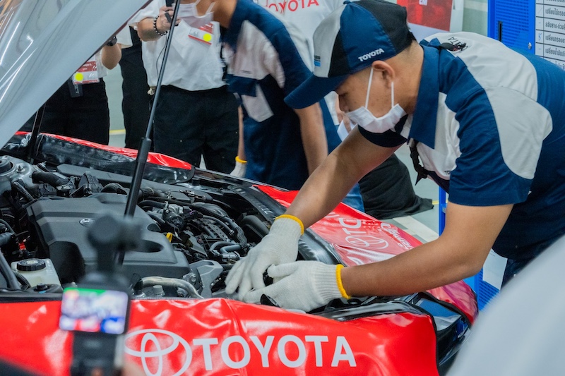 โตโยต้าเปิดหลังบ้าน พาสื่อมวลชนเจาะลึกคลังอะไหล่–ศูนย์บริการ ชูมาตรฐานการบริการในแบบของโตโยต้า