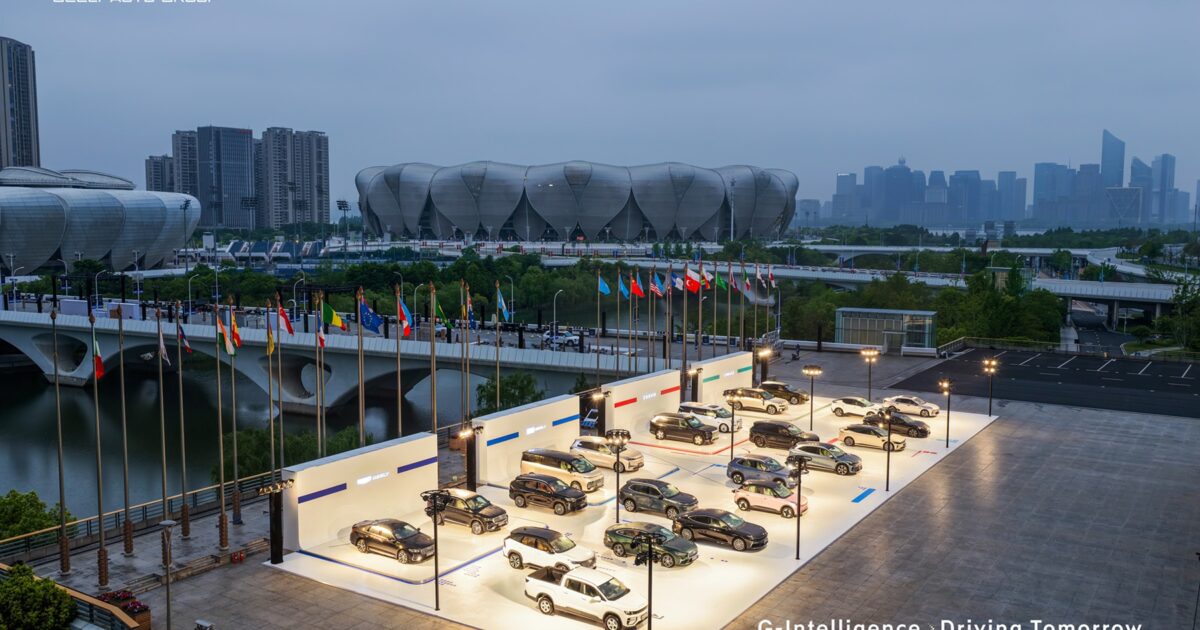 ธนบุรีนอยสเติน คว้า 3 รางวัลจากงาน